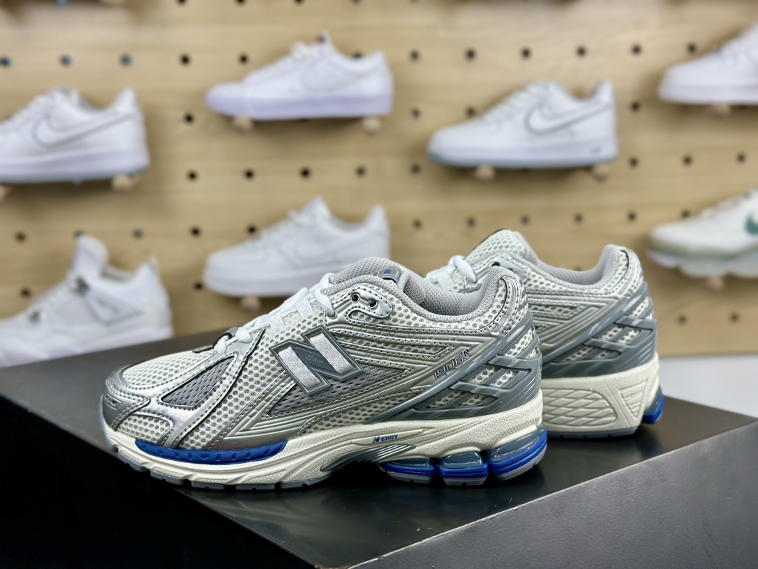 NB新百伦New Balance 1906R”Silver Metallic/Blue”系列低帮慢跑鞋“金属银白蓝”M1906RQA