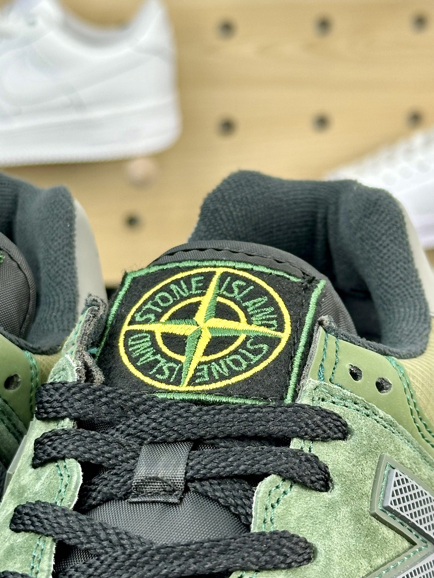 石头岛Stone Island x NB新百伦New Balance U574”Dark Green”升级版系列低帮慢跑鞋“联名深绿黑卡其”U574LGIL