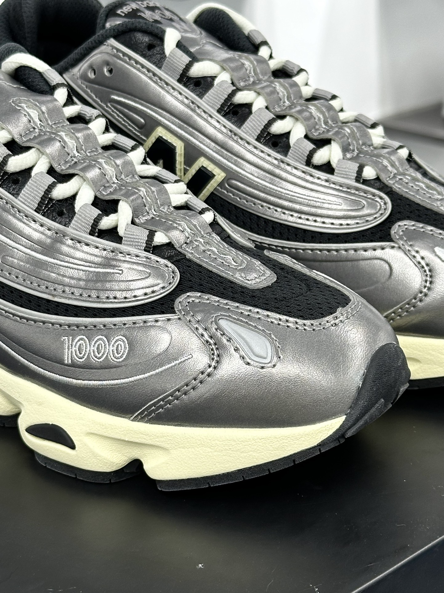 NB新百伦New Balance M1000”Silver Metallic”系列低帮慢跑鞋“金属钛钢银黑”M1000SL