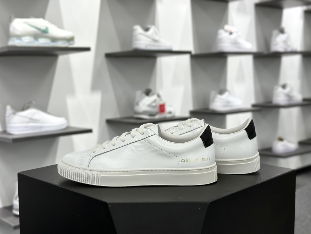 WOMAN by Common Projects Achilles Low经典阿基里斯系列百搭低帮板鞋“全白黑后跟”