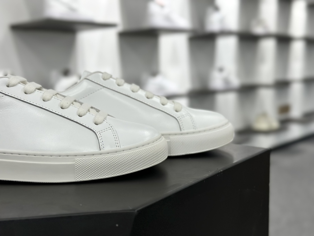 WOMAN by Common Projects Achilles Low经典阿基里斯系列百搭低帮板鞋“全白黑后跟”