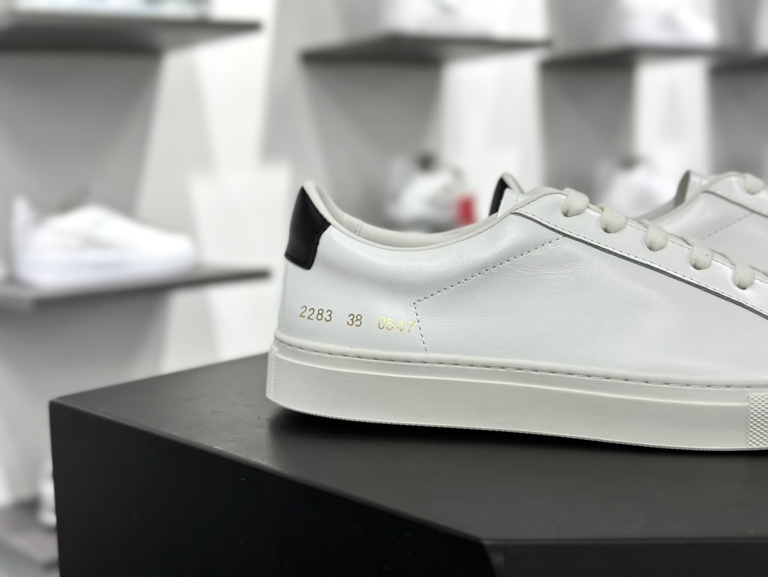 WOMAN by Common Projects Achilles Low经典阿基里斯系列百搭低帮板鞋“全白黑后跟”