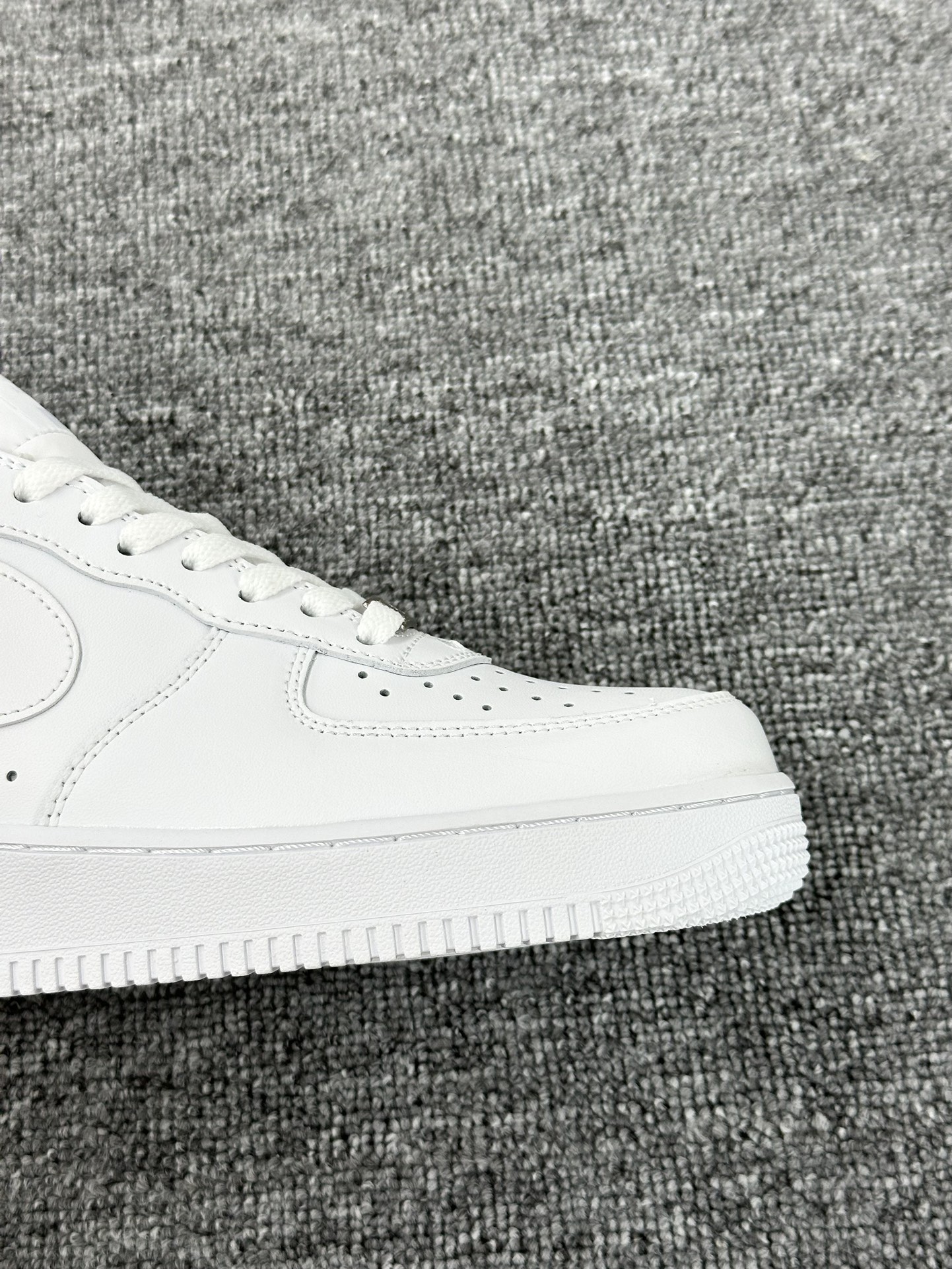 Supreme x Nike Air Force 1 Low'07”White”空军一号经典低帮板鞋“联名白红LOGO”CU9225-100