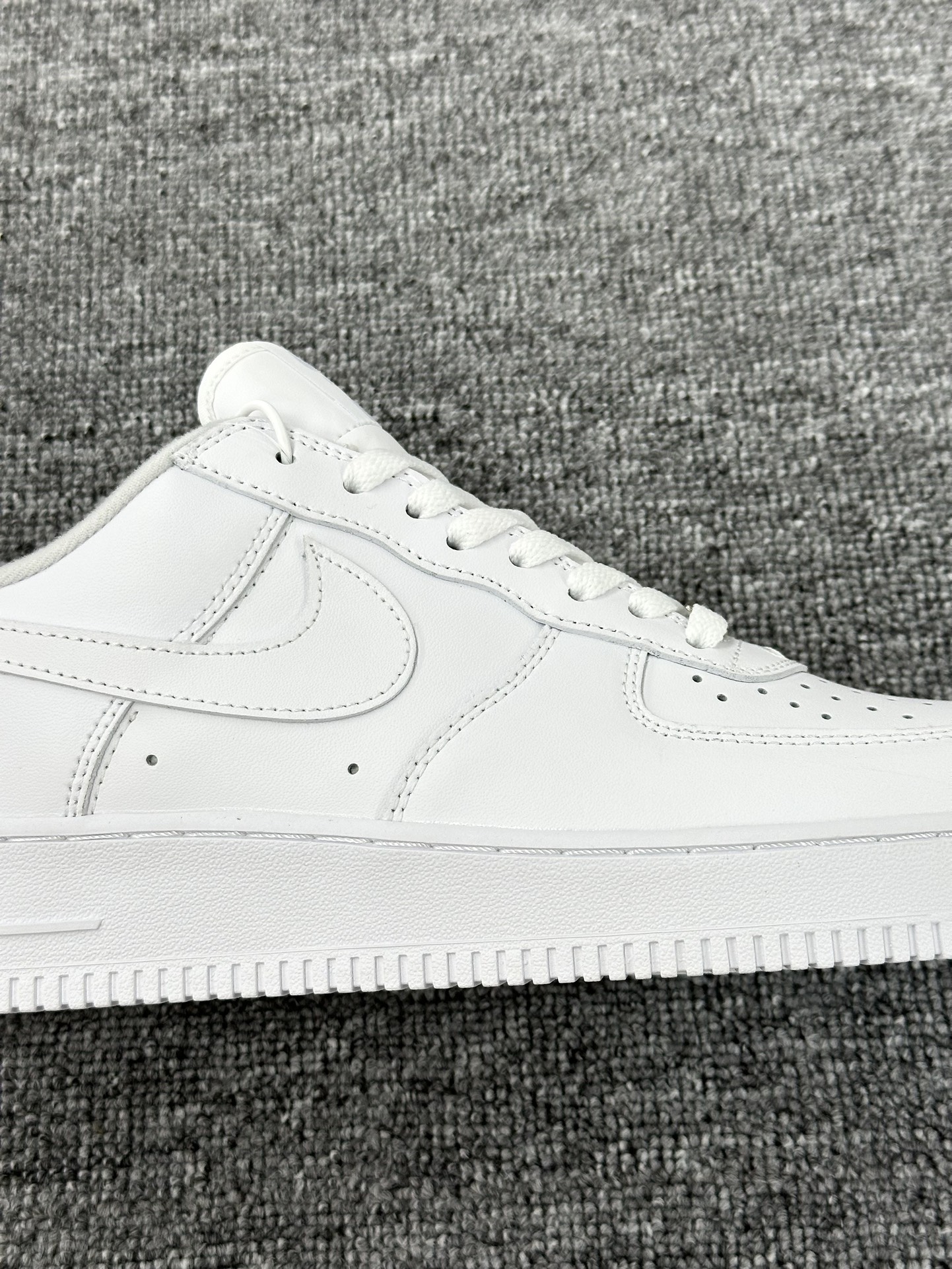 Supreme x Nike Air Force 1 Low'07”White”空军一号经典低帮板鞋“联名白红LOGO”CU9225-100