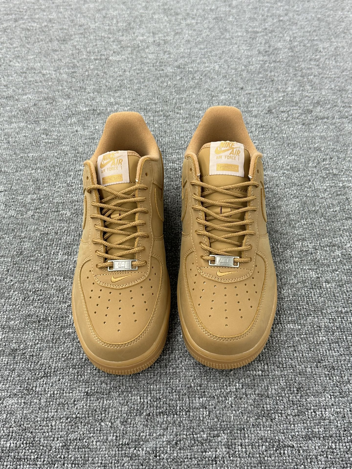 Supreme x Nike Air Force 1 Low’07”Wheat Flax”空军一号低帮板鞋“Sup麦黄”DN1555-200