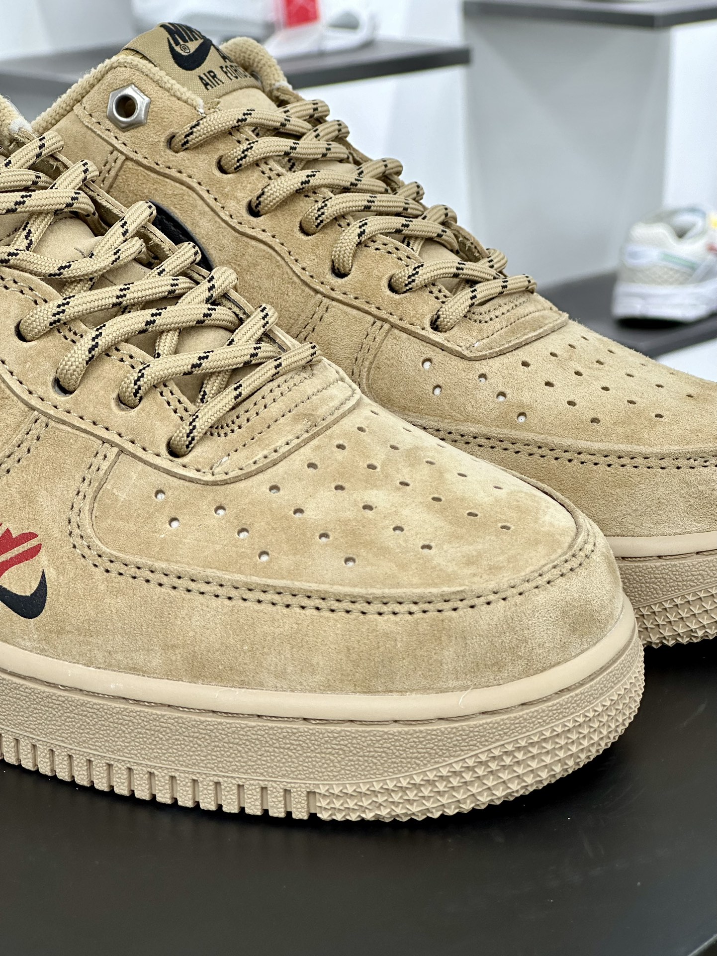 耐克Nike SB Dunk Low”Wheat/Flax”扣篮系列低帮板鞋“磨砂新麦黄棕”CJ9179-200