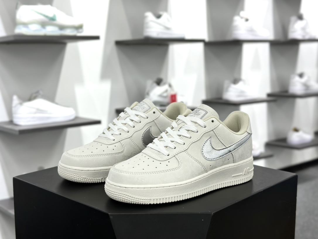 Off-White x Nike Air Force 1’07 Low”Light Green Spark”空军一号板鞋“OW米白银钩”AF2406-110