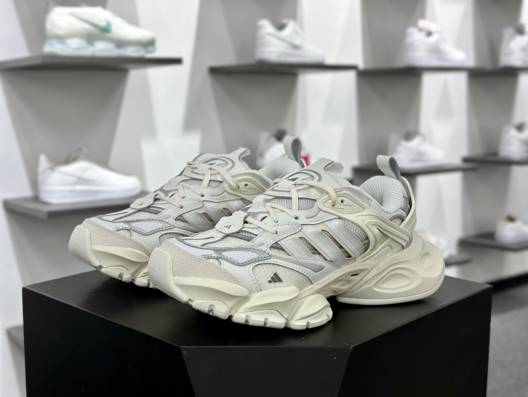 阿迪达斯Adidas XLG Runner Deluxe 跑步者豪华版系列低帮慢跑鞋“奶白银”IH7795