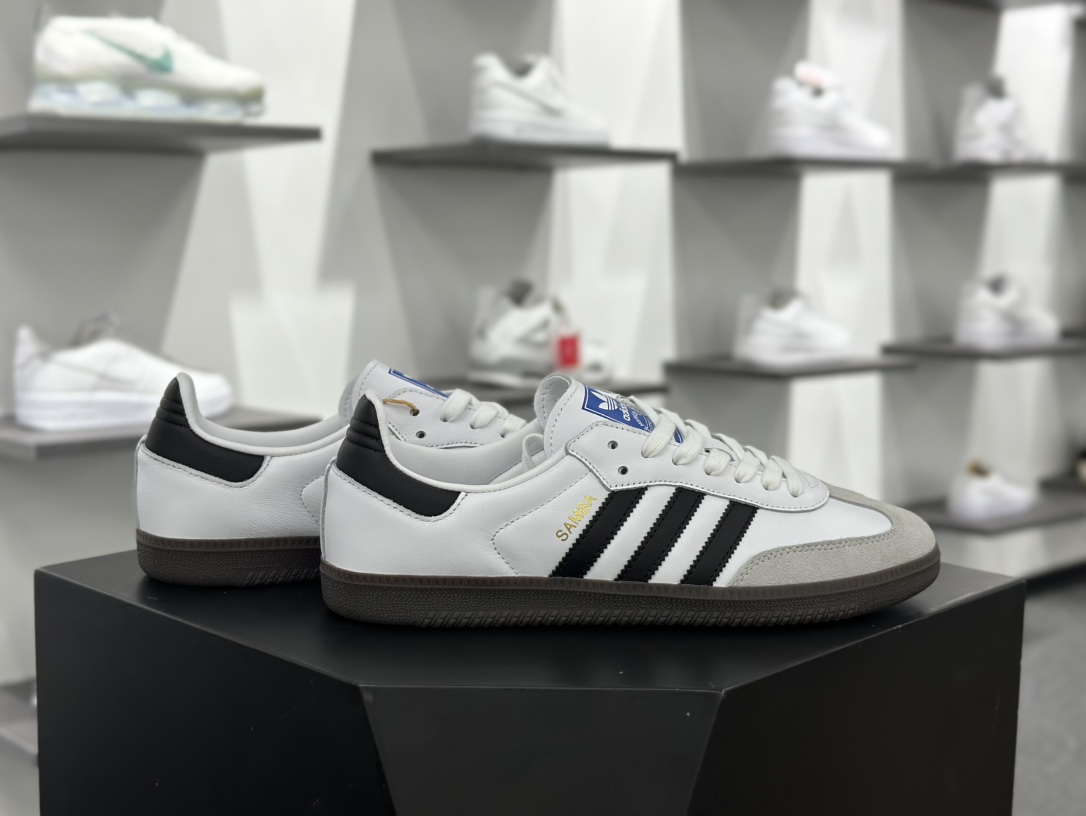 三叶草Adidas Originals Samba OG桑巴舞系列绅士德训足球风百搭低帮休闲运动板鞋“皮革白粉兔涂鸦焦糖底”B75806