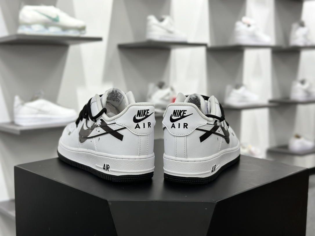 耐克Nike Air Force 1'07 Low”White/Black/Graffiti”空军一号板鞋“皮革白黑断钩涂鸦绑绳”ZH0316-026