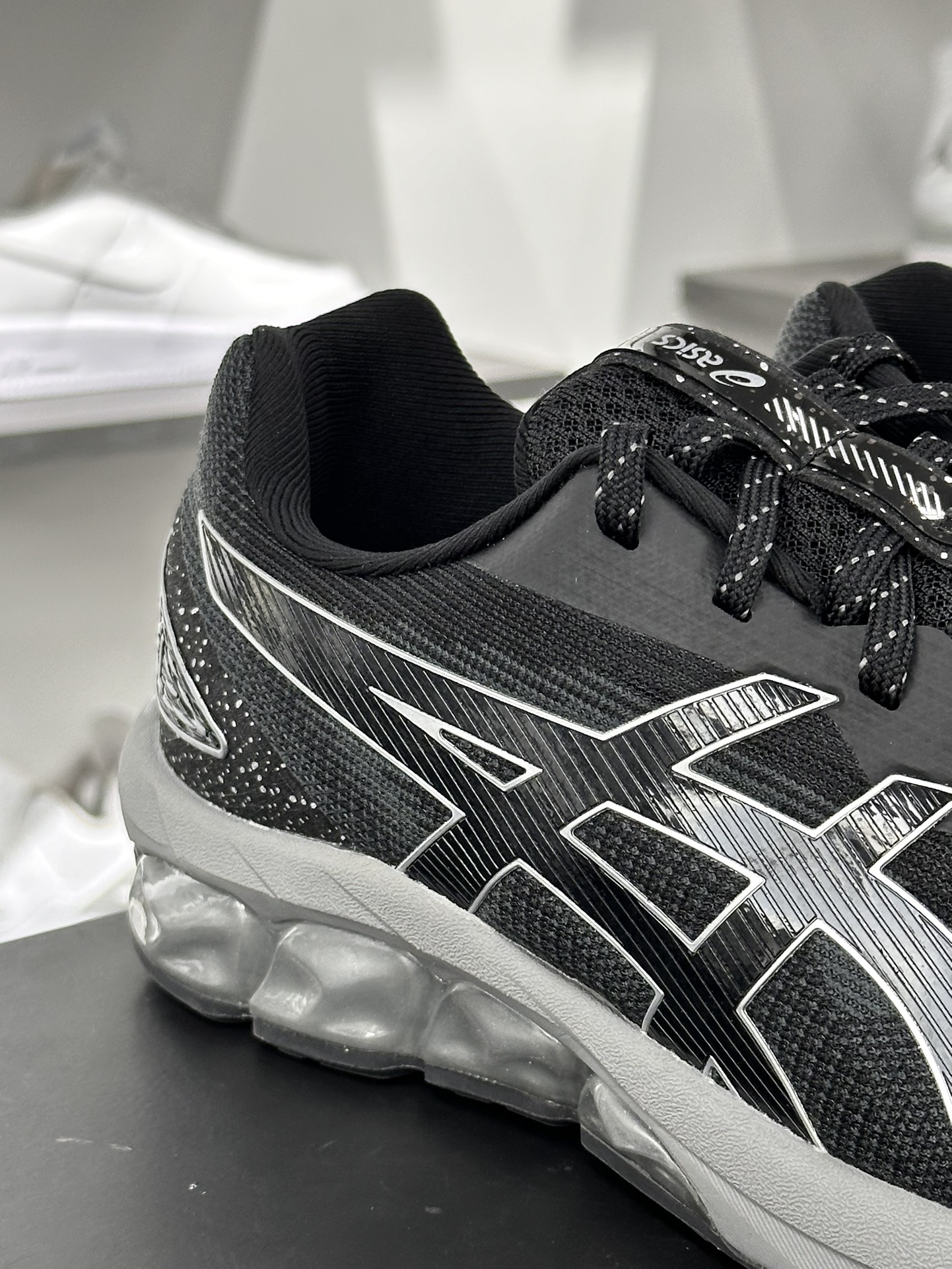 亚瑟士/ASICS Gel-Quantum 180 VII”Black/White/Grey”量子跑步鞋“黑白深灰”1201A631-002