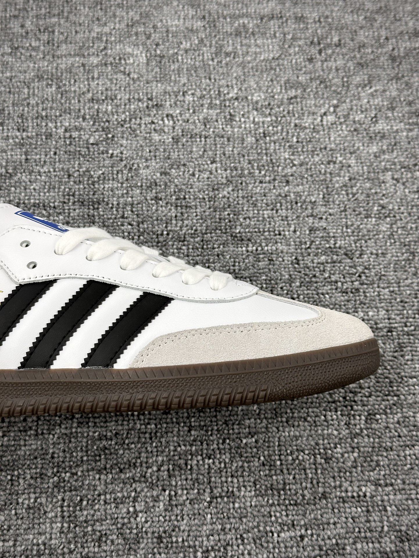 三叶草Adidas Originals Samba OG桑巴舞系列绅士德训板鞋“皮革白粉兔涂鸦焦糖底”B75806