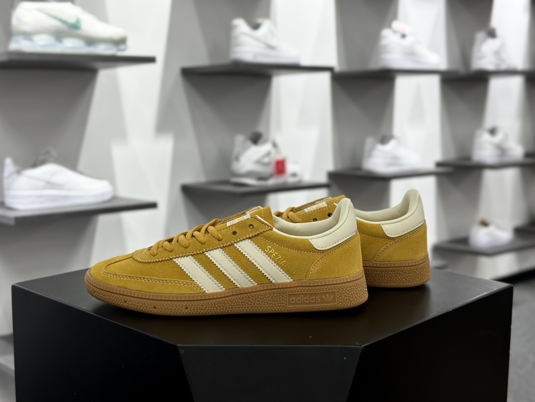 阿迪达斯Adidas Originals Handball SPZL 手球运动员系列板鞋“翻毛旧黄奶白生胶底”IF7088