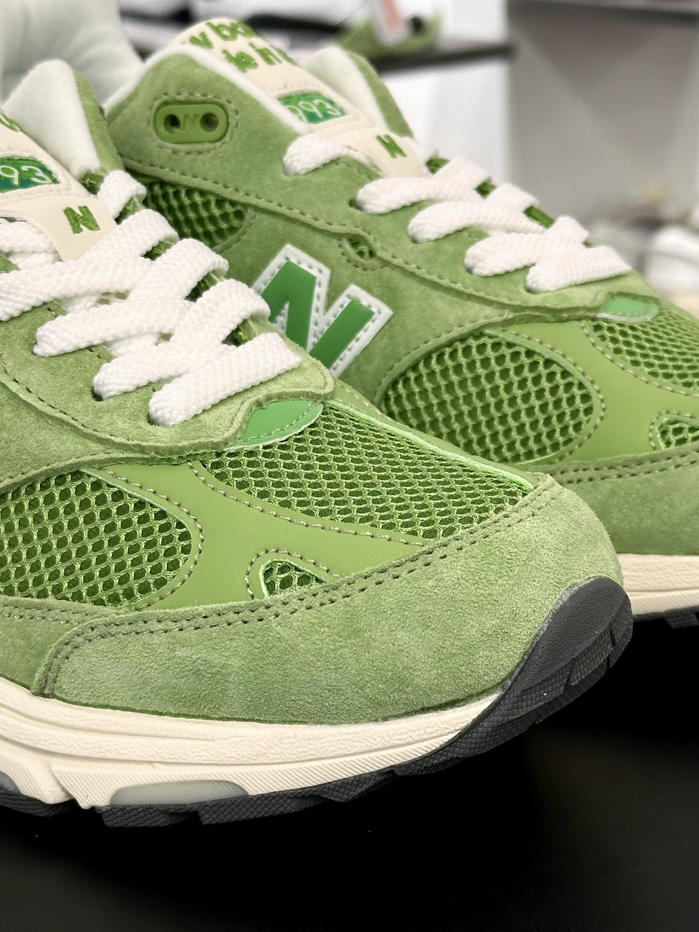 NB新百伦New Balance Made in USA 993”'Chive”系列百搭老爹跑步鞋“联名像葱绿海盐白”U993GW