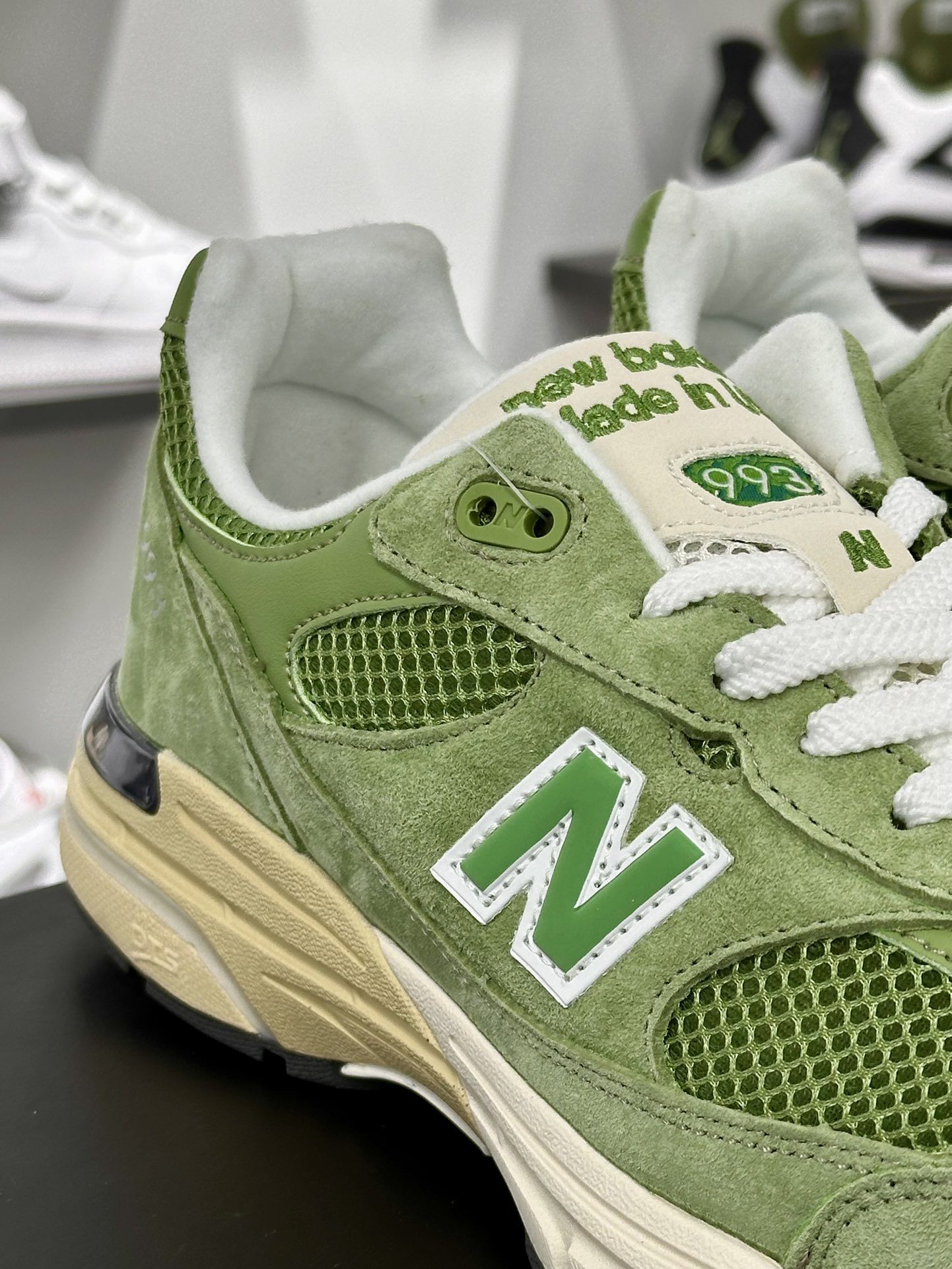 NB新百伦New Balance Made in USA 993”'Chive”系列百搭老爹跑步鞋“联名像葱绿海盐白”U993GW