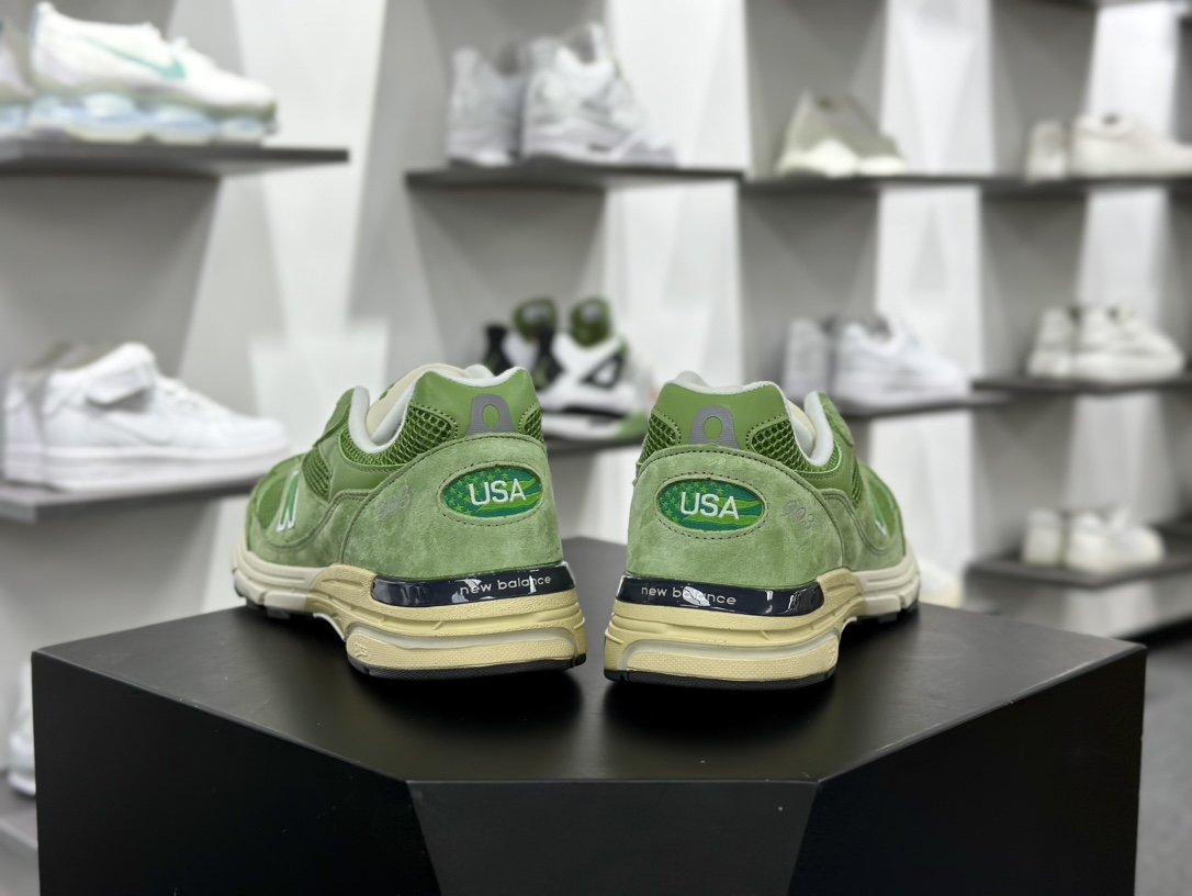 NB新百伦New Balance Made in USA 993”'Chive”系列百搭老爹跑步鞋“联名像葱绿海盐白”U993GW