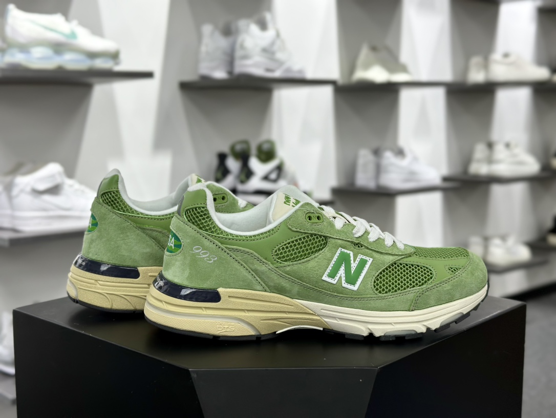 NB新百伦New Balance Made in USA 993”'Chive”系列百搭老爹跑步鞋“联名像葱绿海盐白”U993GW