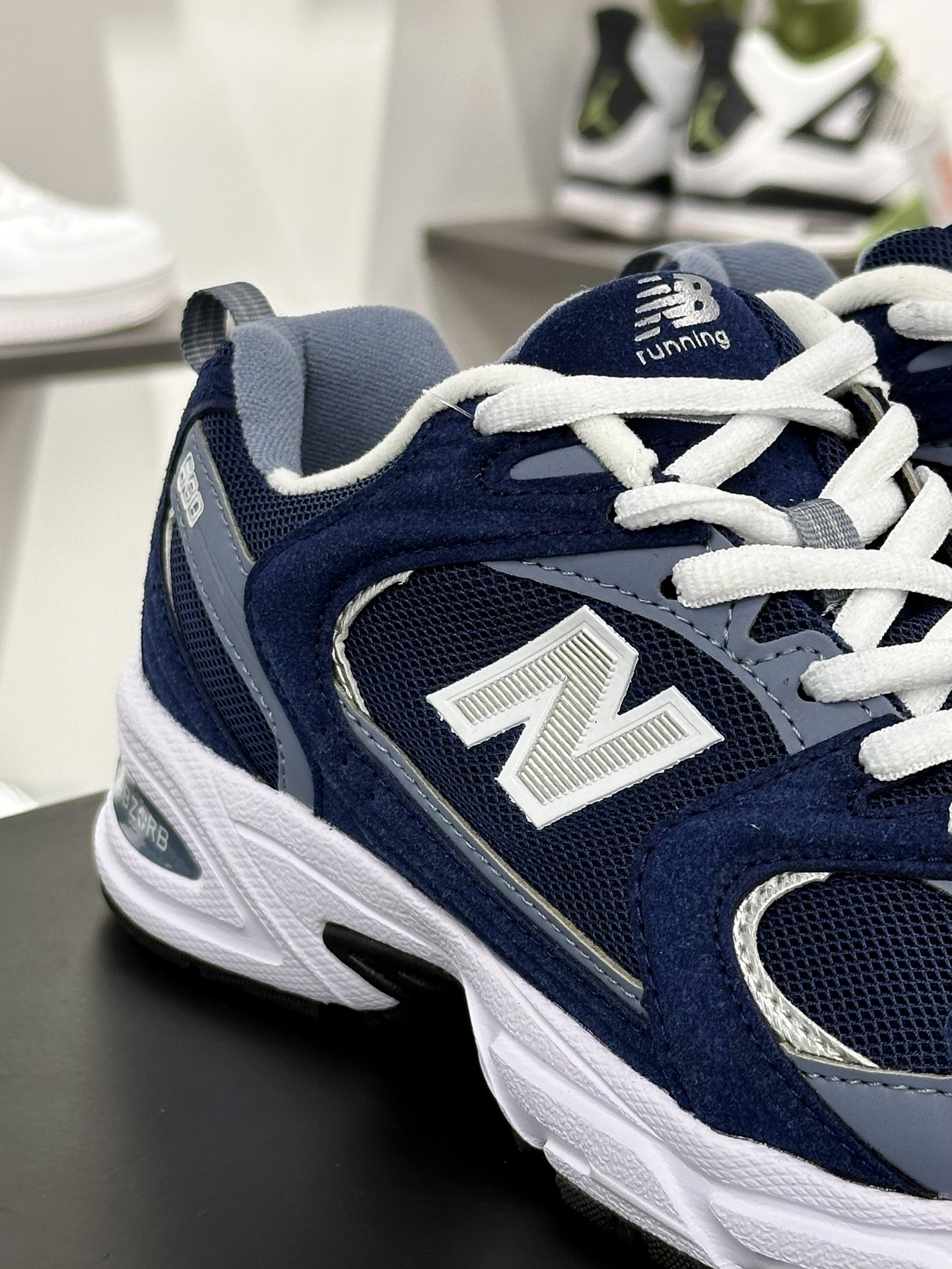 新百伦New Balance MR530系列 复古老爹风网布跑步休闲运动鞋 MR530CASJ