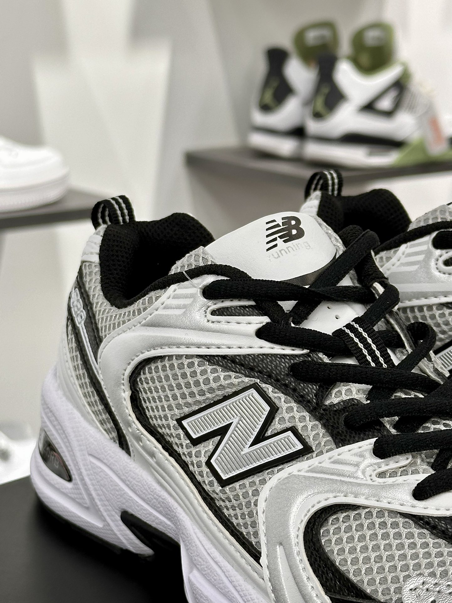 新百伦New Balance MR530系列 复古老爹风网布跑步休闲运动鞋 MR530USX