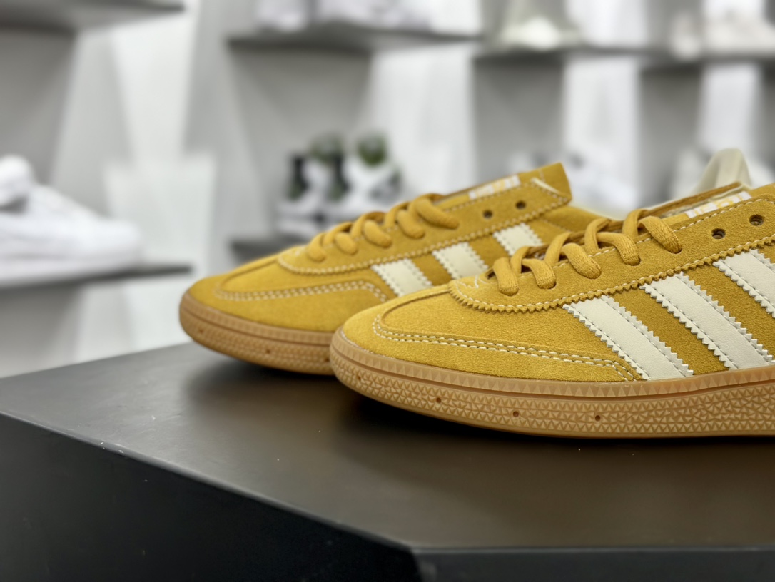 阿迪达斯Adidas Originals Handball SPZL 手球运动员系列板鞋“翻毛旧黄奶白生胶底”IF7088