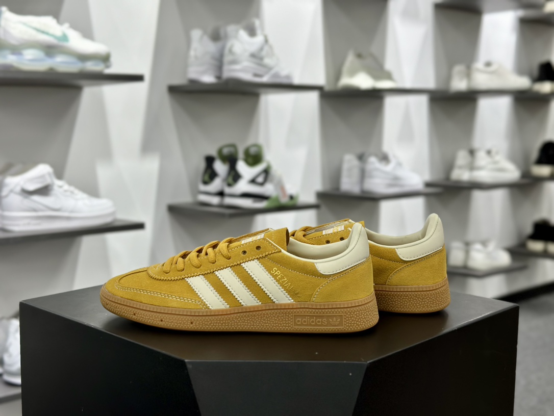 阿迪达斯Adidas Originals Handball SPZL 手球运动员系列板鞋“翻毛旧黄奶白生胶底”IF7088