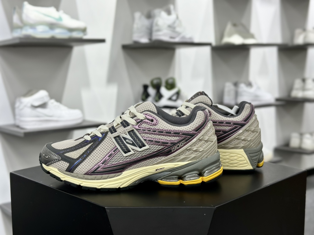 NB新百伦New Balance M1906R”Licorice”系列低帮复古慢跑鞋“金属灰紫红”M1906RRA