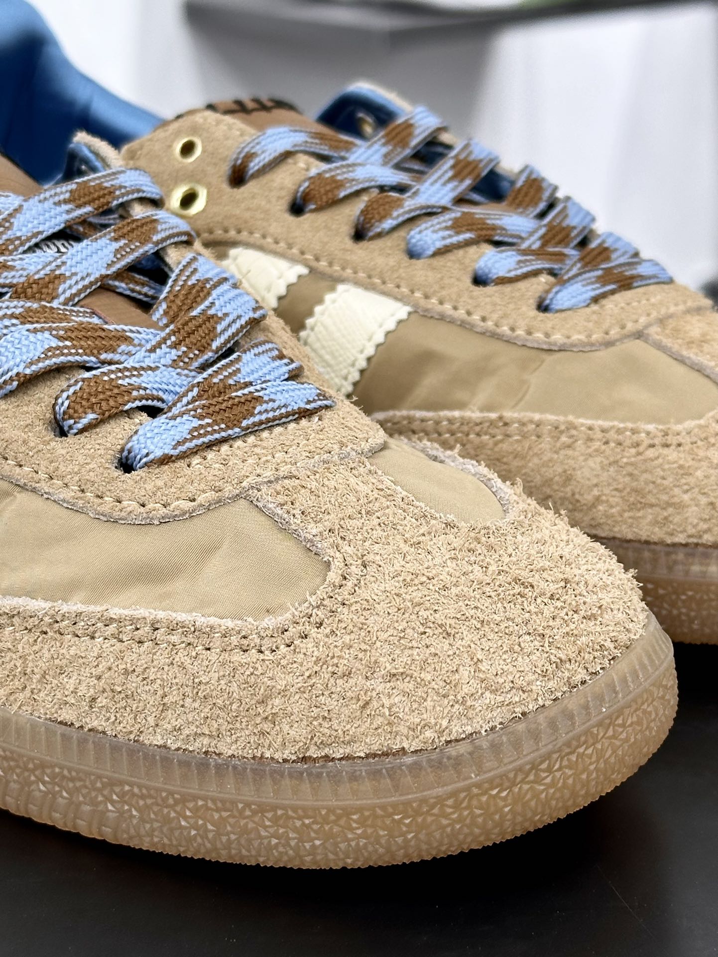 Wales Bonner x Adidas Originals Samba Classic”Tan/White/Gum”桑巴舞板鞋“联名奶茶黄奶白蓝生胶底”IH3261