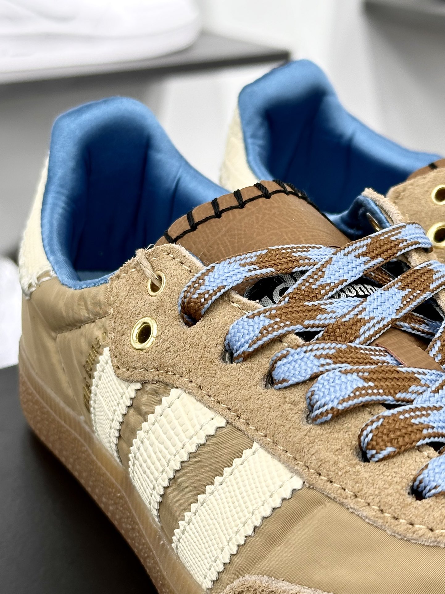 Wales Bonner x Adidas Originals Samba Classic”Tan/White/Gum”桑巴舞板鞋“联名奶茶黄奶白蓝生胶底”IH3261