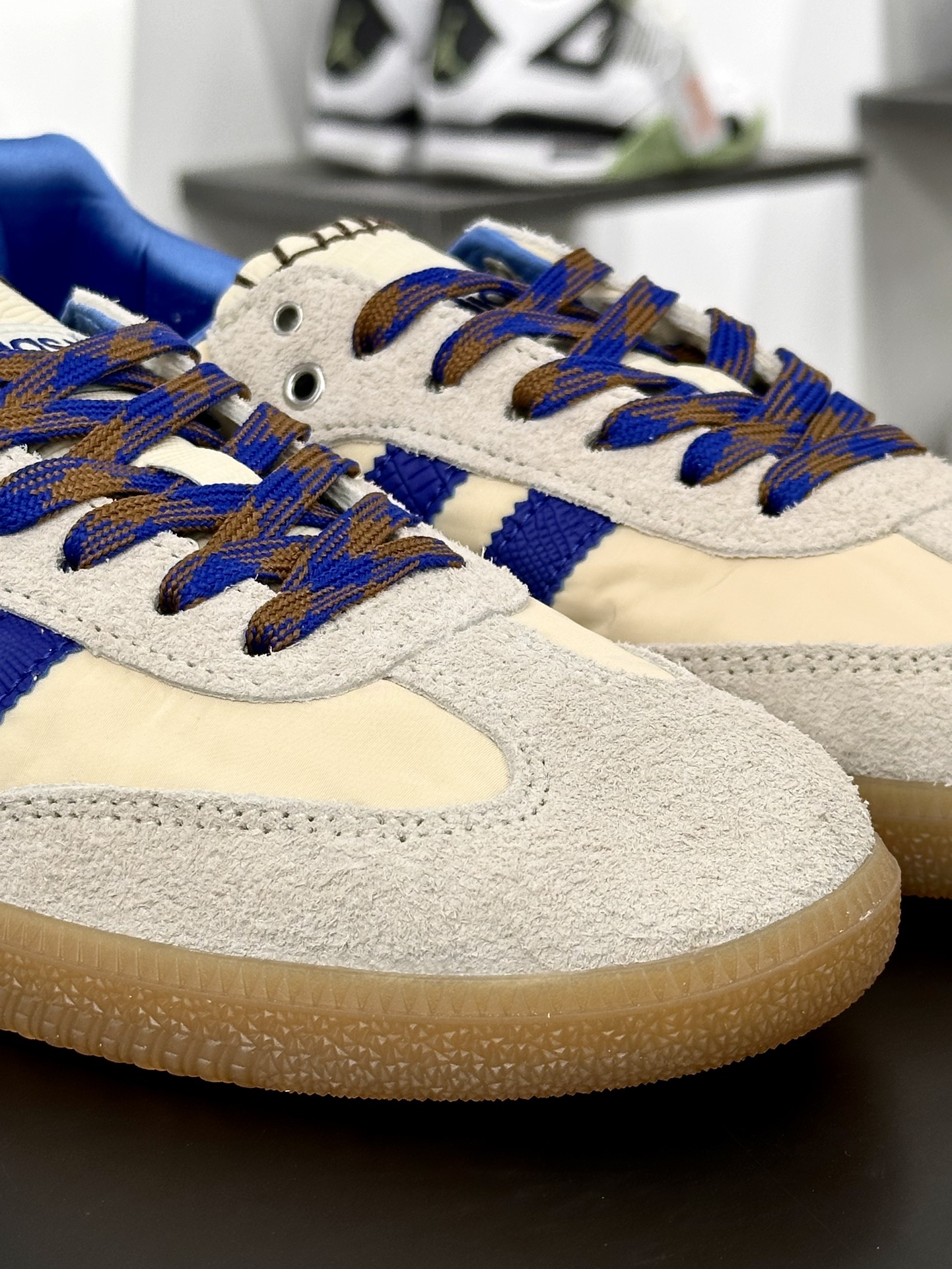 Wales Bonner x Adidas Originals Samba Classic”White/Royal Blue/Gum”桑巴舞板鞋“联名米白皇家蓝生胶底”IH7756