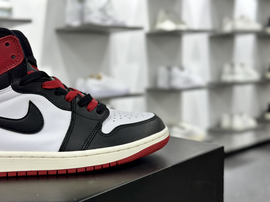 耐克Nike Air Jordan 1 Retro High OG”Black Toe”AJ1代经典复篮球鞋“黑白脚趾芝加哥广告款”DZ5485-106