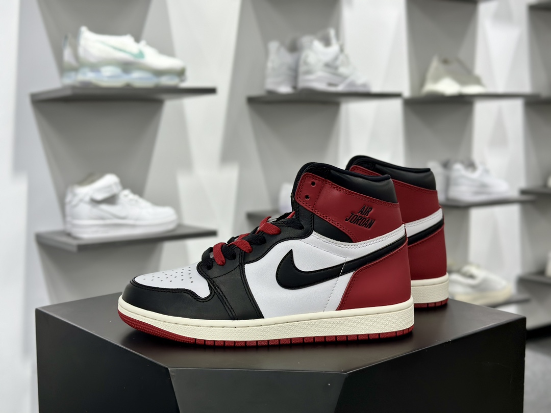 耐克Nike Air Jordan 1 Retro High OG”Black Toe”AJ1代经典复篮球鞋“黑白脚趾芝加哥广告款”DZ5485-106