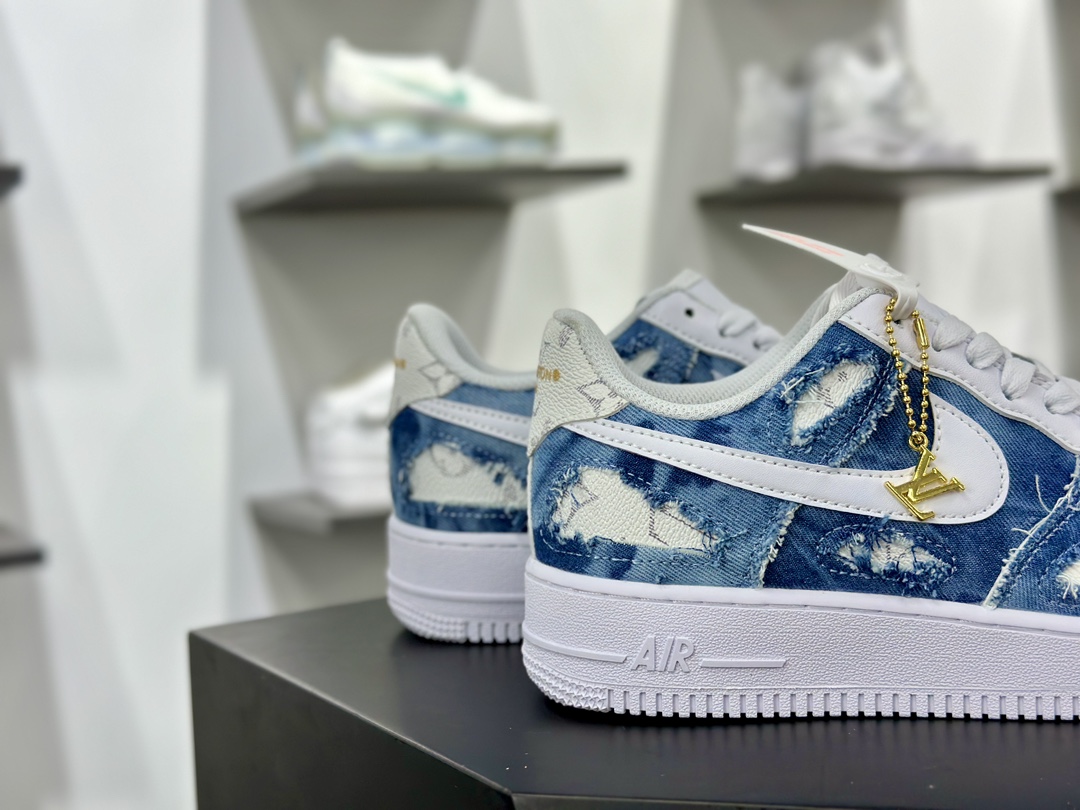 Louis Vuitton x Nike Air Force 1 07 LV8 Low”LV Monogram”空军一号板鞋“磨破牛仔水洗蓝白”CW2288-111