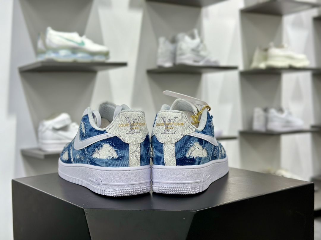 Louis Vuitton x Nike Air Force 1 07 LV8 Low”LV Monogram”空军一号板鞋“磨破牛仔水洗蓝白”CW2288-111