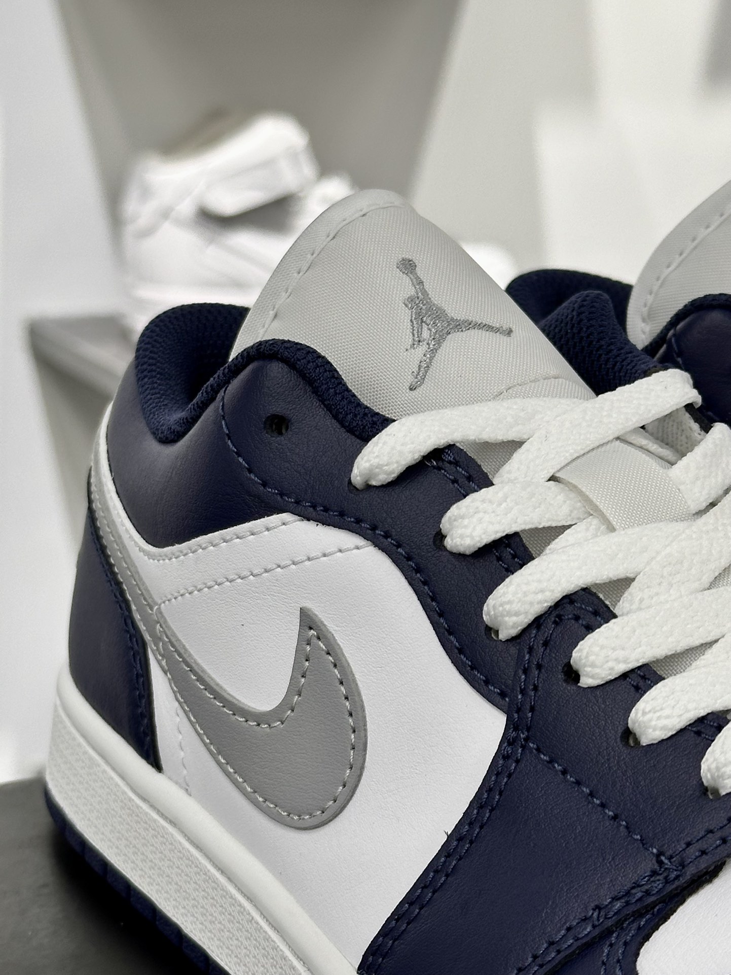 耐克Nike Air Jordan 1 Low”Midnight Navy Grey White”AJ1乔丹一代低帮篮球鞋“皮革海军蓝白灰”553558-141