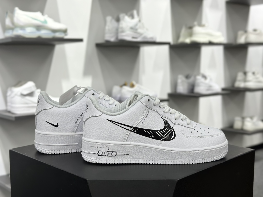 耐克Nike Air Force 1 '07 Low”Sketch/White Black”空军一号板鞋“皮革白黑手稿涂鸦钩子”CW7581-101