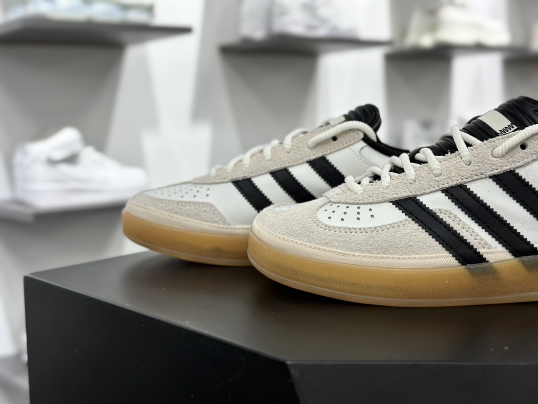 Bad Bunny x Adidas Gazelle Indoor Trainers ”Benito”羚羊德训风板鞋“联名白黑浅灰变形鞋头”IF9735