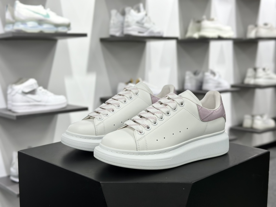 麦昆Alexander McQueen Oversized Sneakers 低帮时装厚底休闲运动小白板鞋