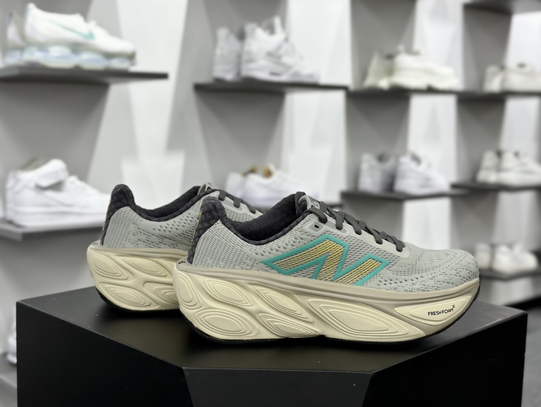 新百伦New Balance Fresh Foam X More V5 莫尔V5系列低帮慢跑鞋“网织浅灰月绿”MMORLJ5