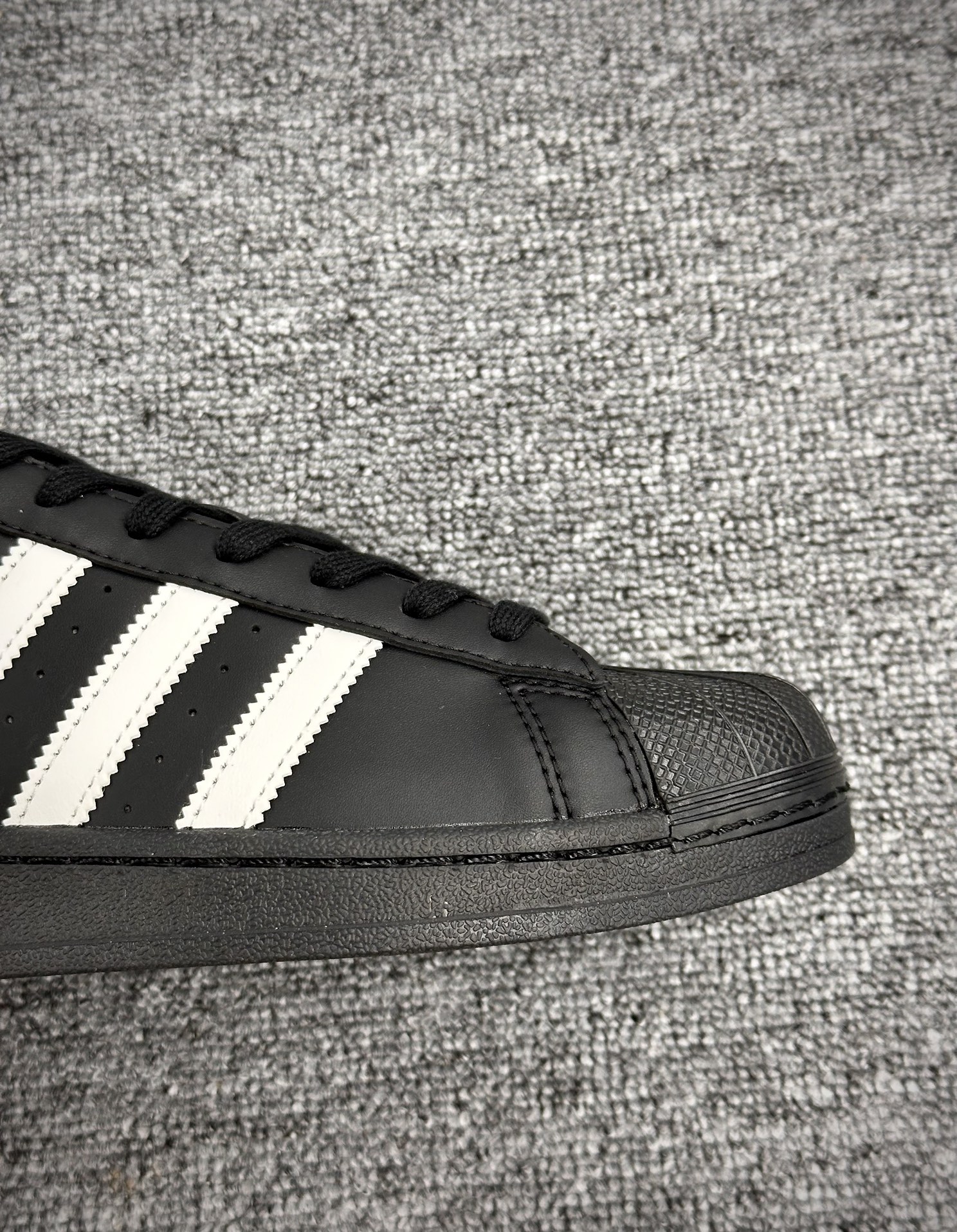 阿迪达斯/三叶草Adidas Originals Superstar”Black/White”经典贝壳头板鞋“19旧版黑白金标”B27140