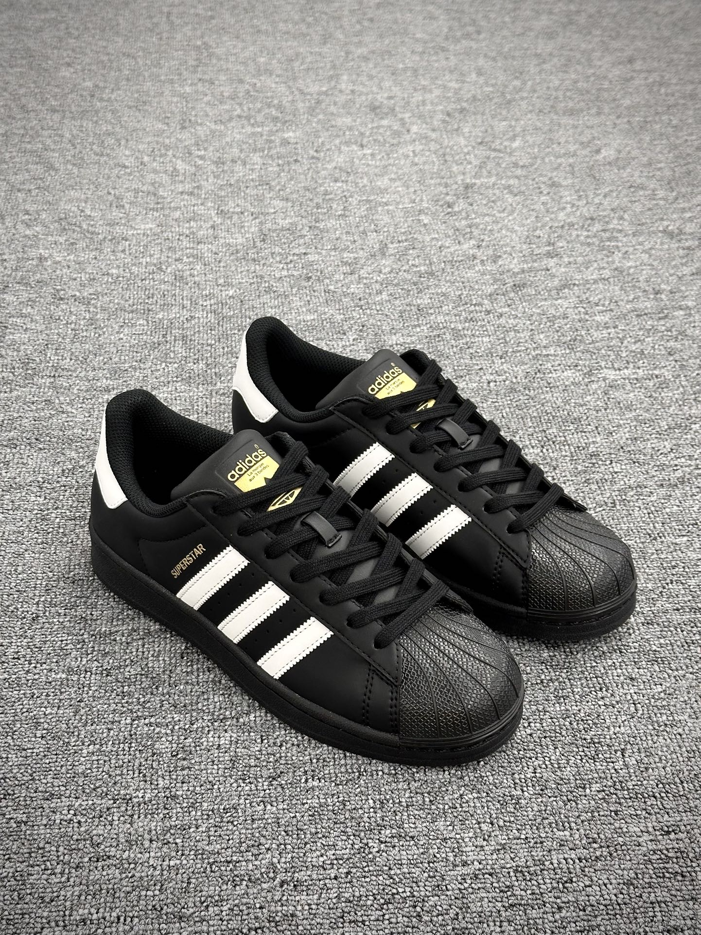 阿迪达斯/三叶草Adidas Originals Superstar”Black/White”经典贝壳头板鞋“19旧版黑白金标”B27140