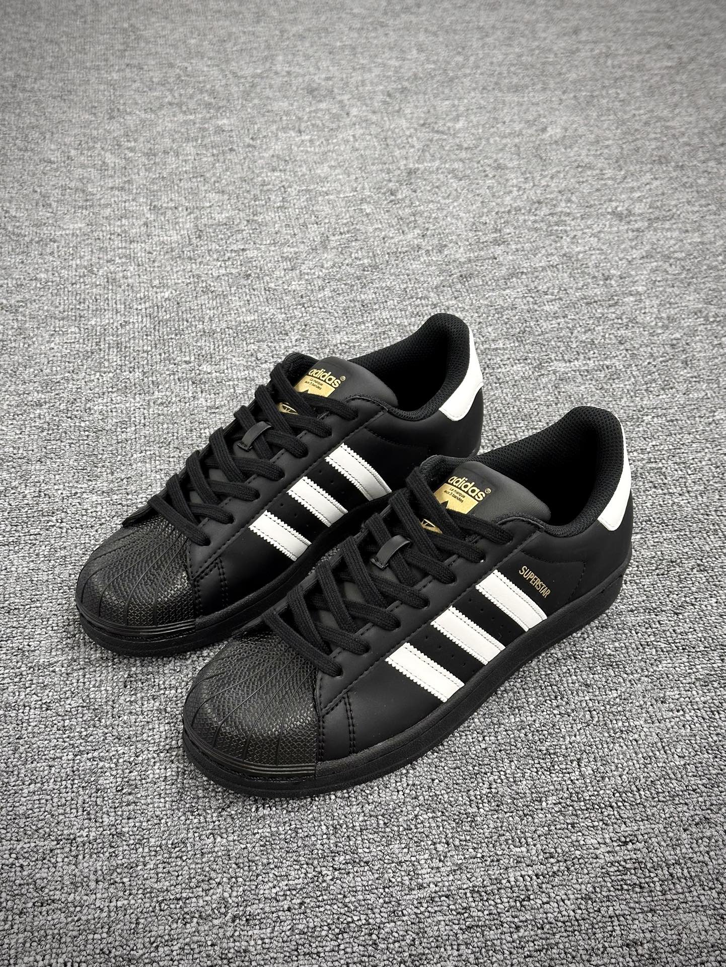 阿迪达斯/三叶草Adidas Originals Superstar”Black/White”经典贝壳头板鞋“19旧版黑白金标”B27140