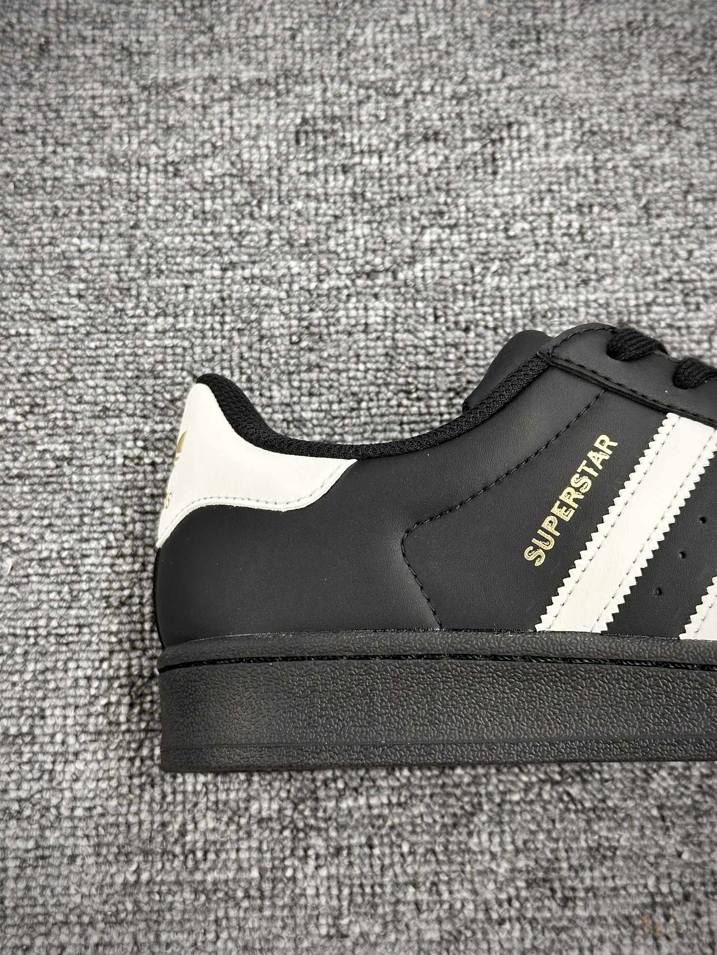 阿迪达斯/三叶草Adidas Originals Superstar”Black/White”经典贝壳头板鞋“19旧版黑白金标”B27140