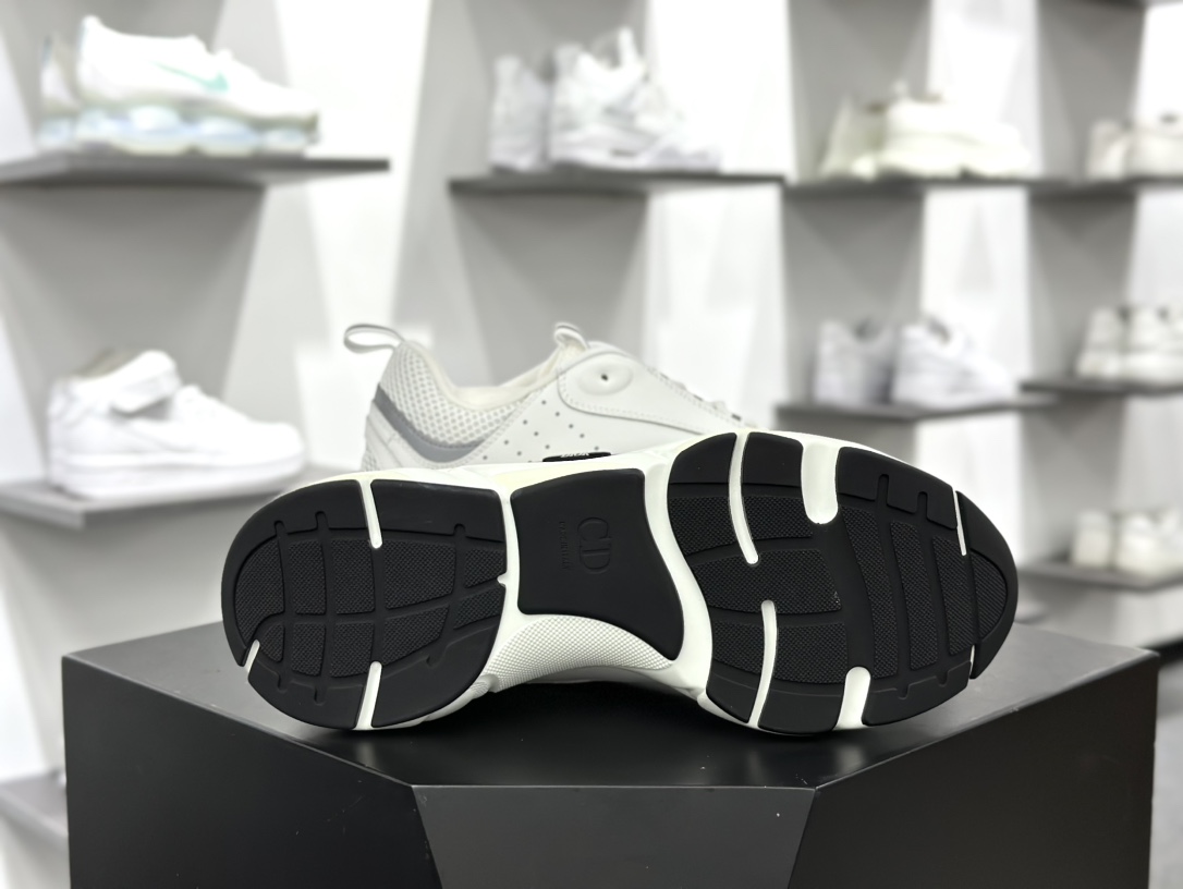 Dior Homme B22 Trainer Sneaker系列复古厚底老爹风慢跑鞋“白银反光”3SN231YJG_H000