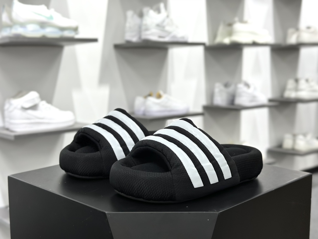 三叶草Adidas Originals Adilette Slide 2024”Black/White”运动拖鞋“皮革黑白云朵”IF9263