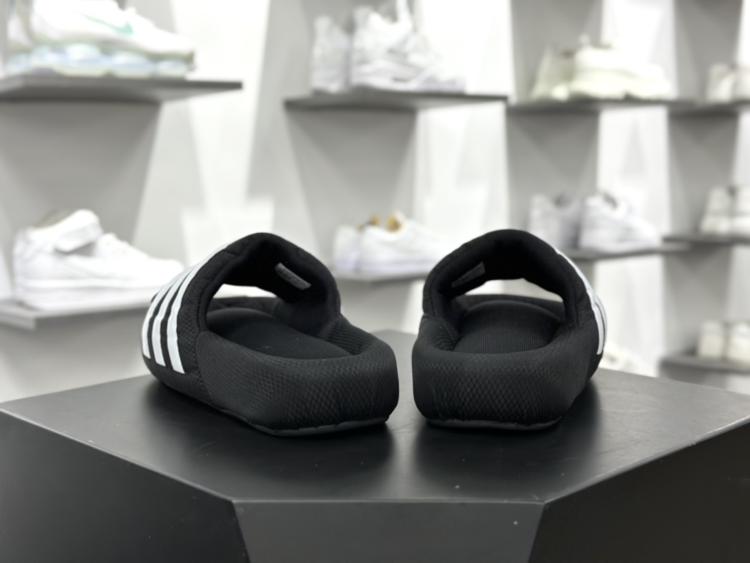 三叶草Adidas Originals Adilette Slide 2024”Black/White”运动拖鞋“皮革黑白云朵”IF9263