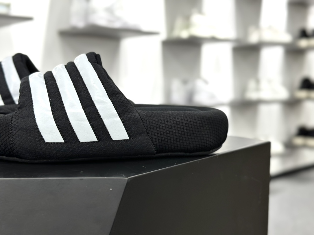 三叶草Adidas Originals Adilette Slide 2024”Black/White”运动拖鞋“皮革黑白云朵”IF9263