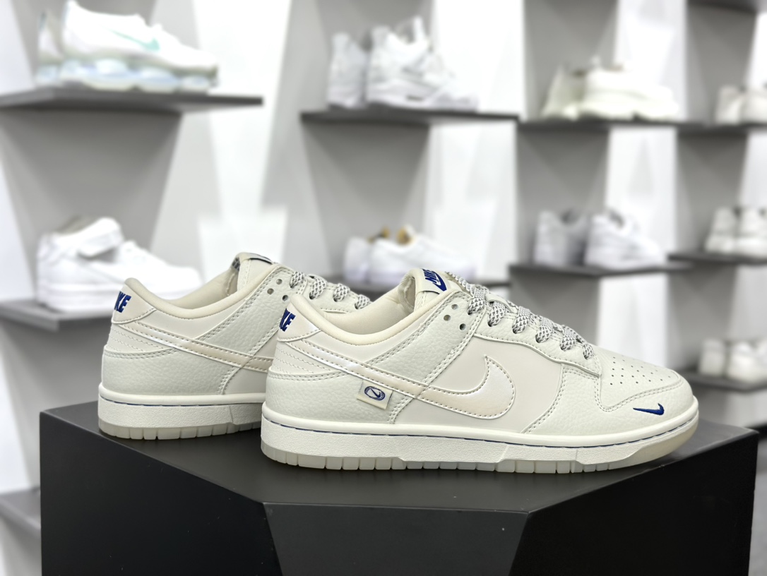 耐克Nike By You SB Dunk Low Retro 扣篮系列低帮滑板板鞋“皮革米白珠光宝蓝小钩”KXB3802-346