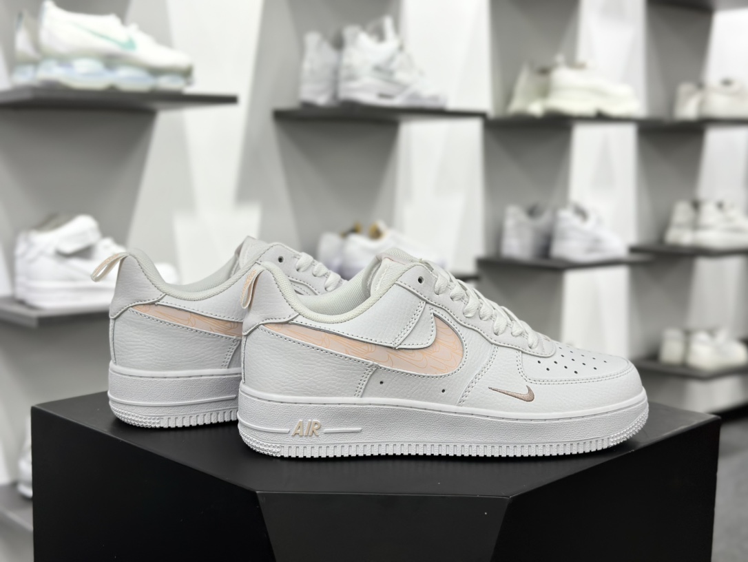 耐克Nike Air Force 1 ′07 LV8 Low Premium”Cut Out/White/Pink Mini Swoosh”空军一号板鞋“白樱花粉小双钩”FB8971-700