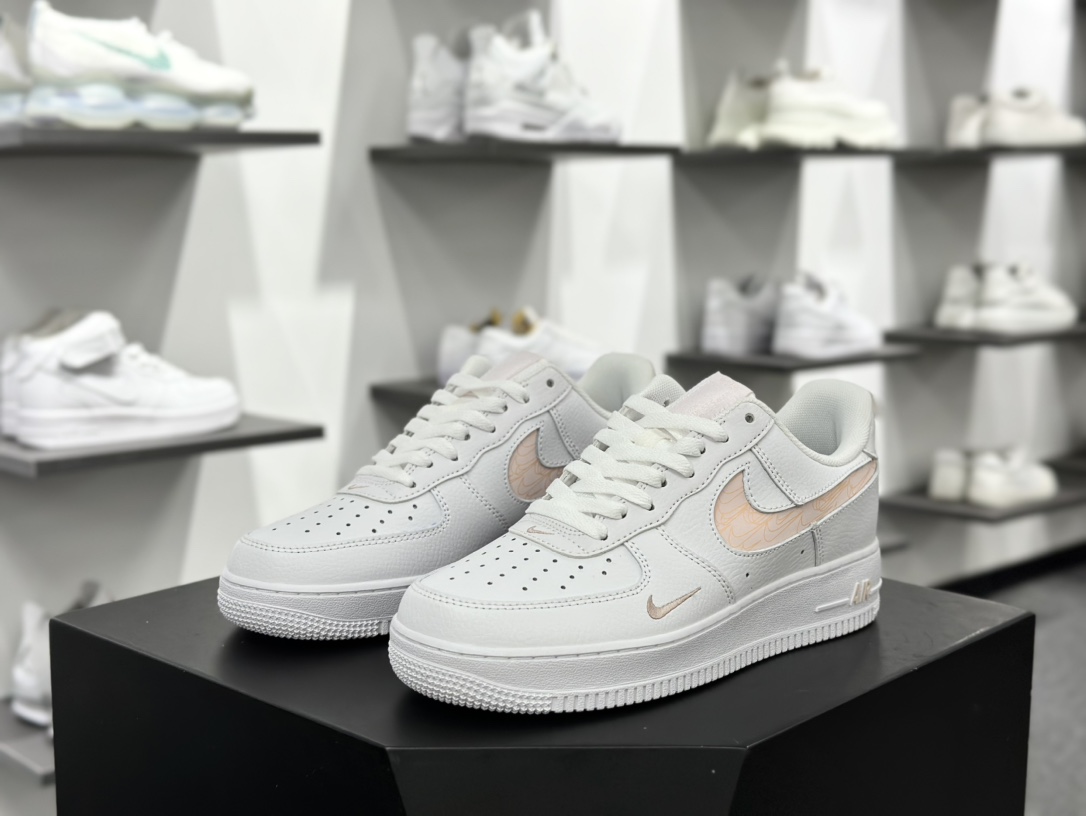 耐克Nike Air Force 1 ′07 LV8 Low Premium”Cut Out/White/Pink Mini Swoosh”空军一号板鞋“白樱花粉小双钩”FB8971-700