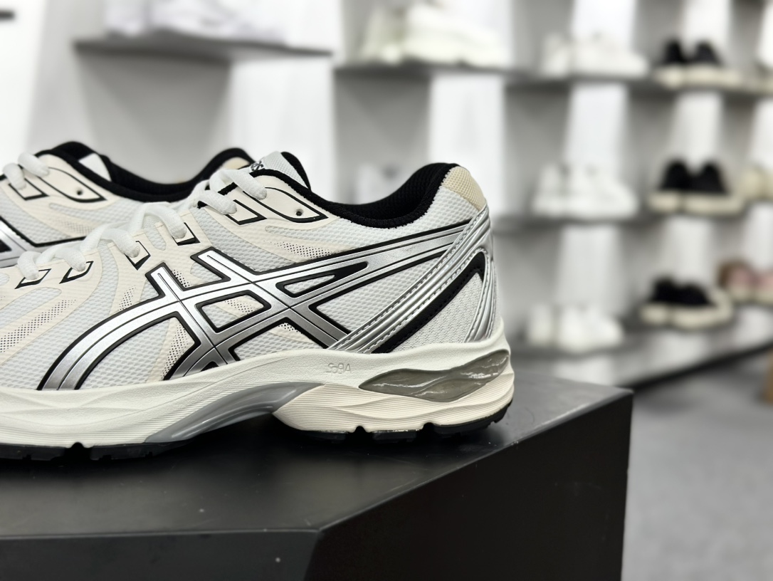 亚瑟士/Asics Gel-Flux CN 系列低帮超轻量缓震休闲运动训练慢跑鞋“米白黑太空银”1012B464-102